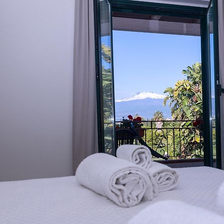 Villa Iris Giardini Naxos Εξωτερικό φωτογραφία